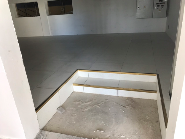 THI CÔNG SÀN NÂNG HPL CHO NHÀ MÁY ĐIỆN MẶT TRỜI THUẬN NAM