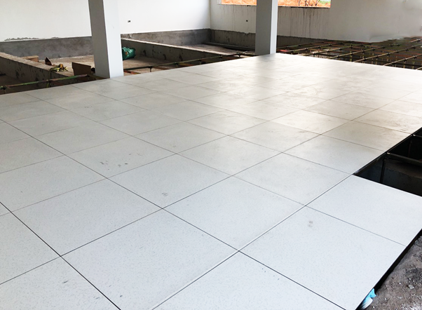 công minh thi công sàn nâng hpl chống tĩnh điện