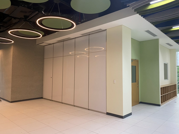Thi công hoàn thiện hệ thống sàn nâng HPL dự án SSIS