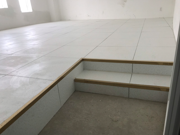 Thi công hệ thống sàn nâng kỹ thuật HPL cho Phòng vi tính